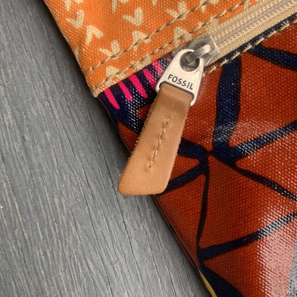 Fossil Key-Per Vintage Crossbody - Picture 3 of 8